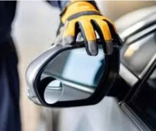 Expert side mirror repair services in Birmingham, restoring visibility and vehicle aesthetics promptly.